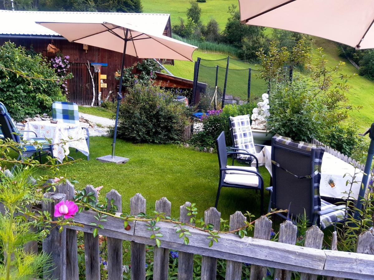 Bed & Breakfast Dolomiti Bey Haus Pinter Assling Esterno foto
