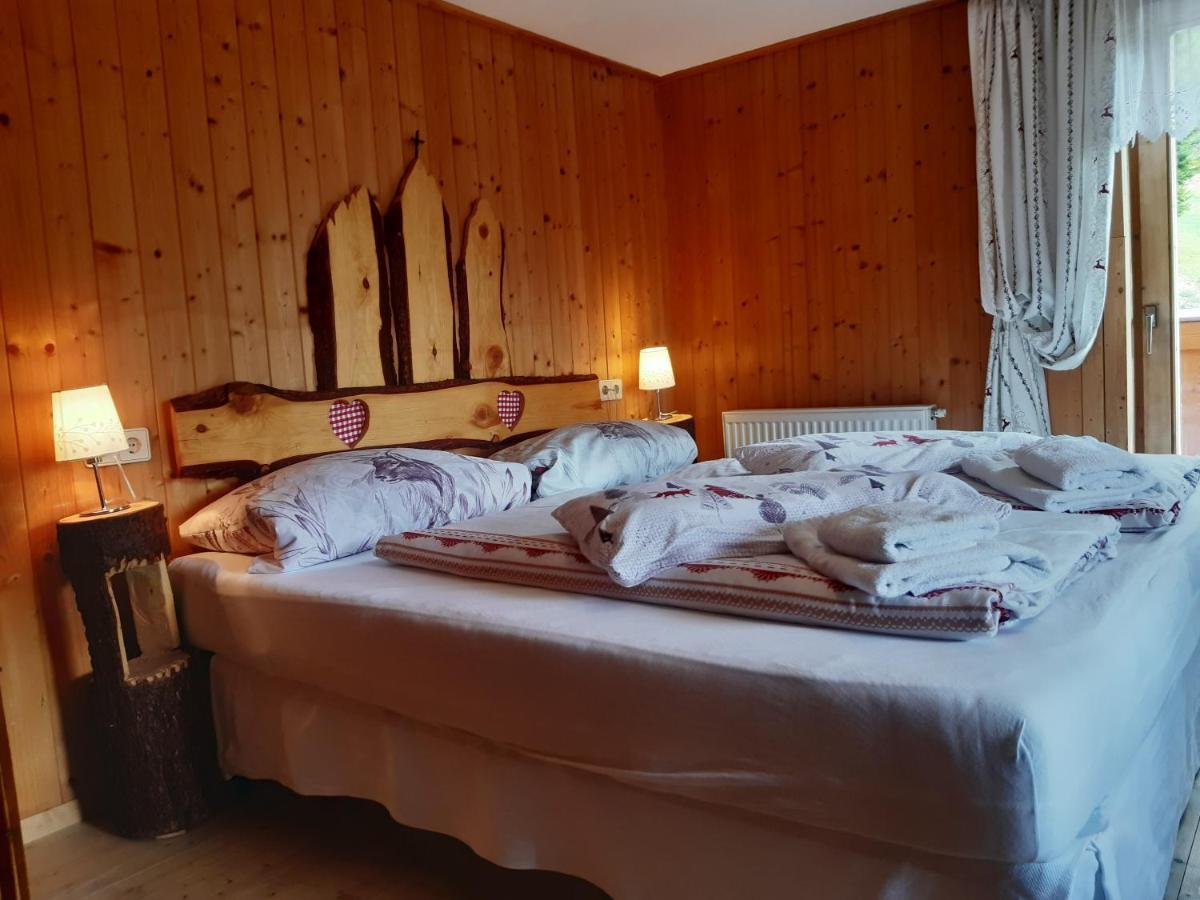 Bed & Breakfast Dolomiti Bey Haus Pinter Assling Esterno foto
