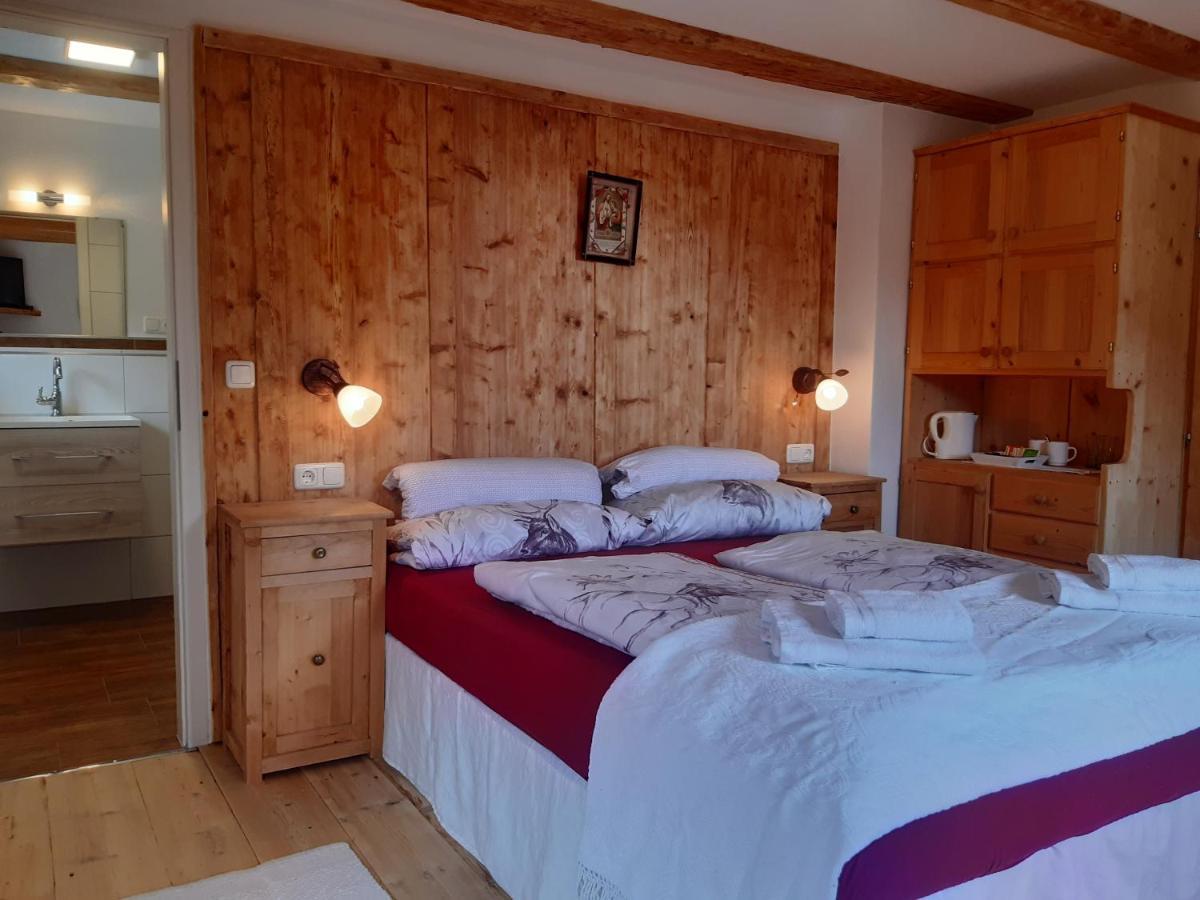 Bed & Breakfast Dolomiti Bey Haus Pinter Assling Esterno foto